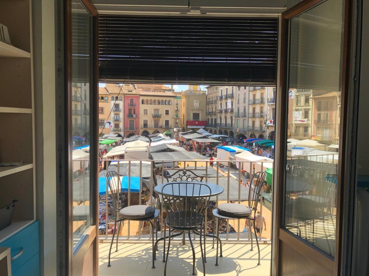 Apartaments Vicus 3 Con Vistas A La Plaza Mayor De Vic Exteriér fotografie