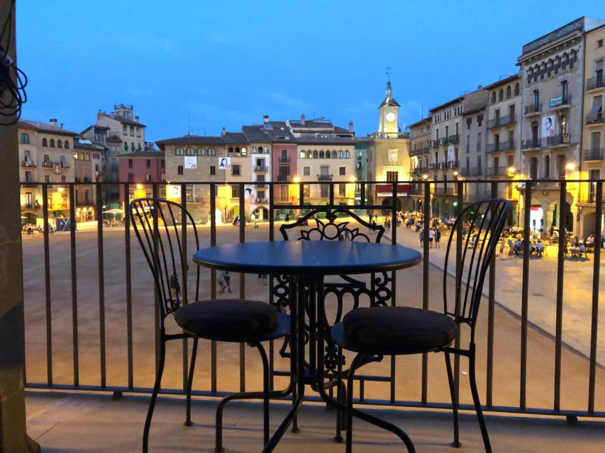 Apartaments Vicus 3 Con Vistas A La Plaza Mayor De Vic Exteriér fotografie