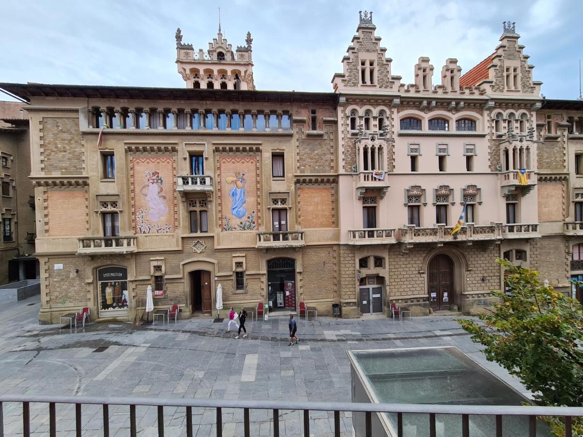 Apartaments Vicus 3 Con Vistas A La Plaza Mayor De Vic Exteriér fotografie